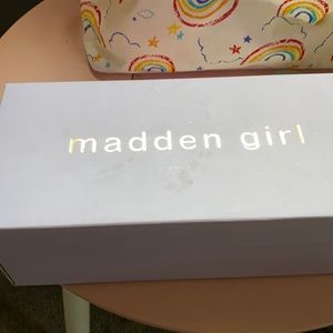 Madden girl Fur lined sneakers